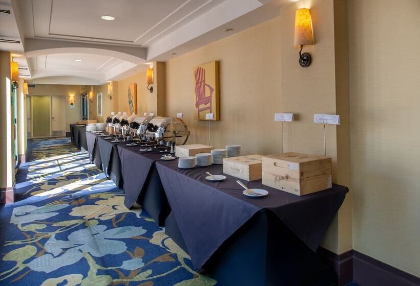 Crowne Plaza Cabana Hotel, An Ihg