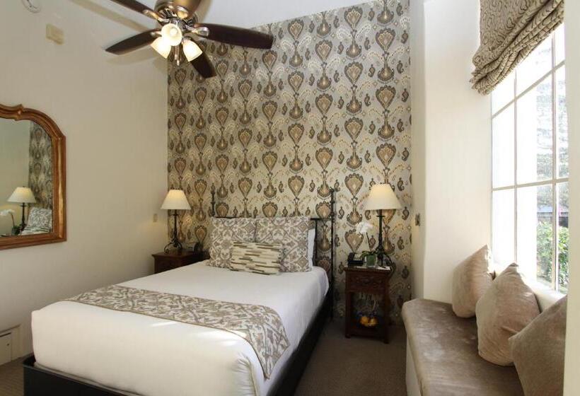 ホテル Cypress Inn