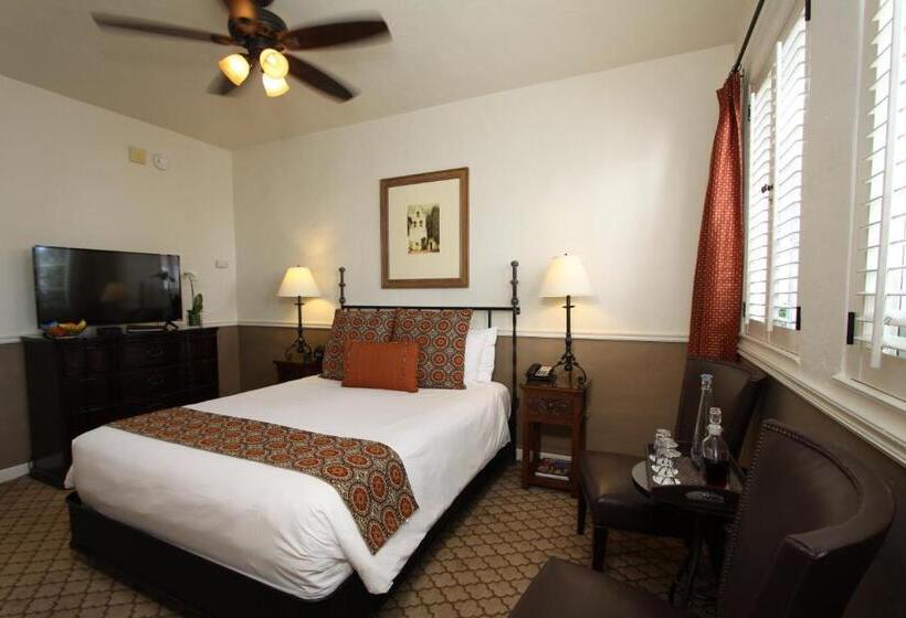 ホテル Cypress Inn