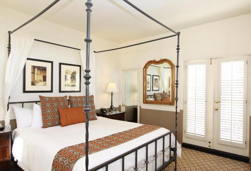 ホテル Cypress Inn