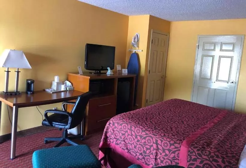 Отель Days Inn By Wyndham Franklin