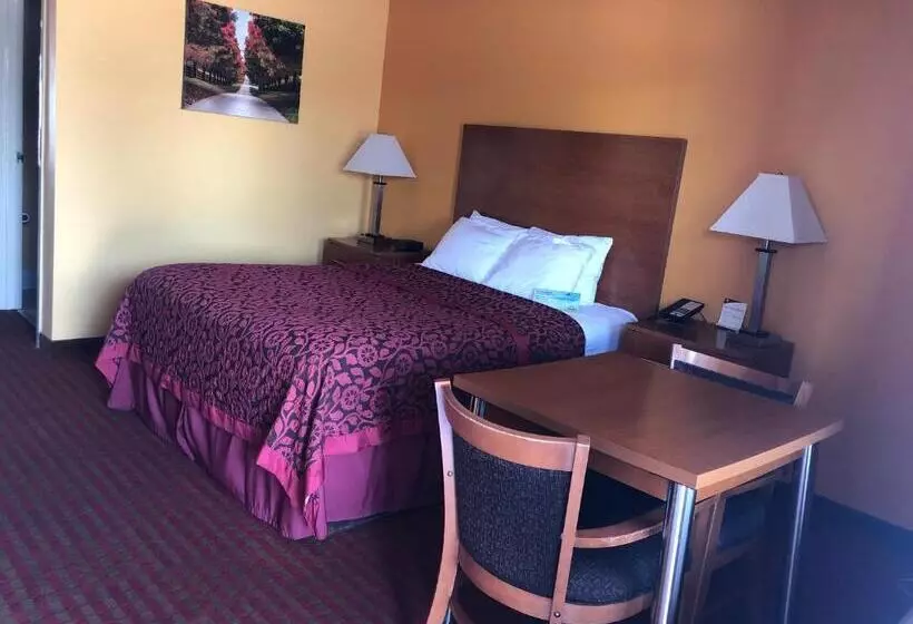 Отель Days Inn By Wyndham Franklin