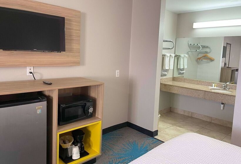 Отель Days Inn By Wyndham Temple