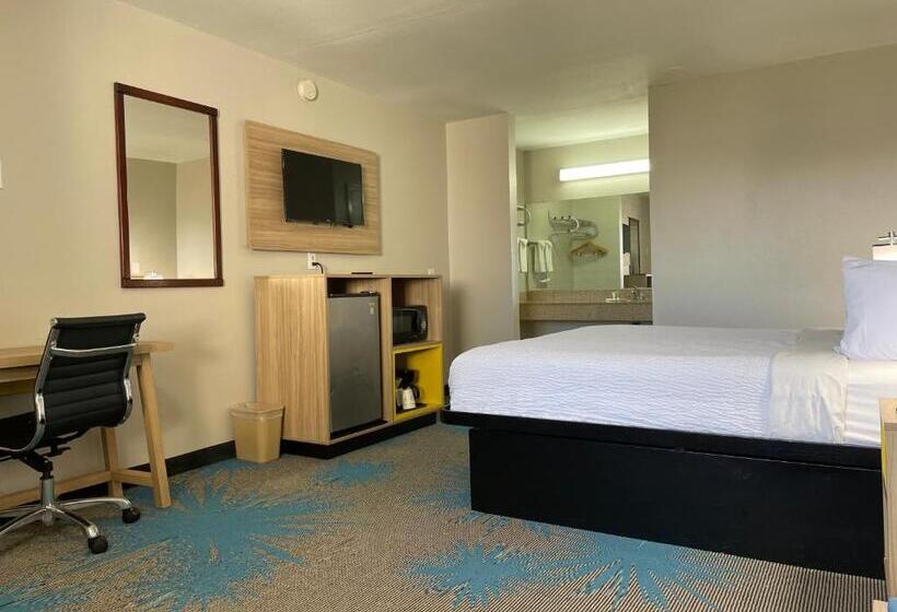 Отель Days Inn By Wyndham Temple