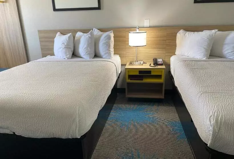 호텔 Days Inn By Wyndham Temple