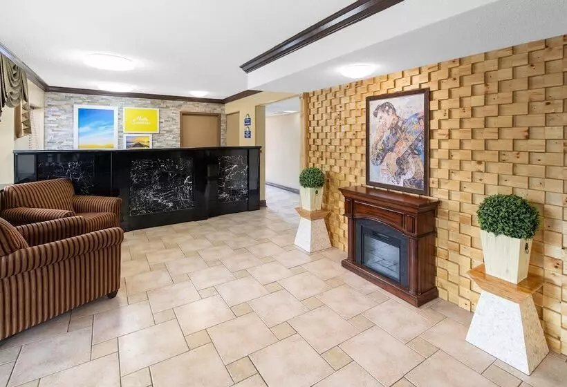 בית מלון כפרי Days Inn By Wyndham Tupelo