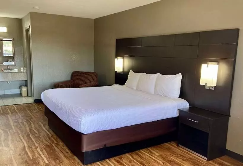 בית מלון כפרי Days Inn By Wyndham Tupelo