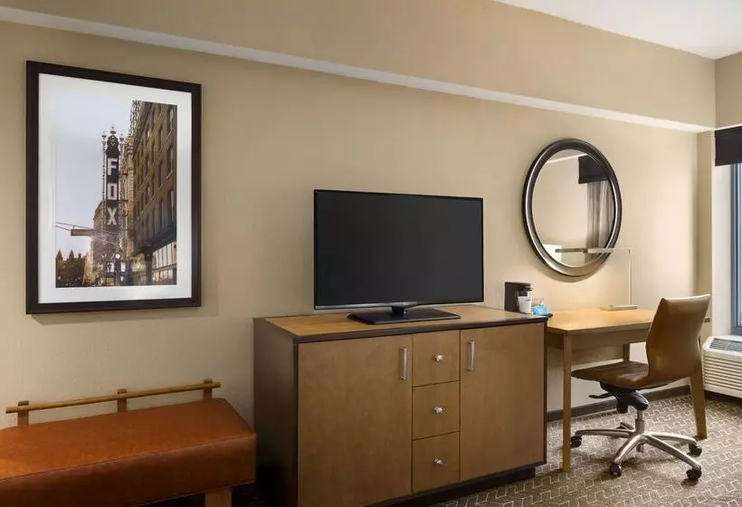 בית מלון כפרי Hampton Inn & Suites Clayton/st. Louisgalleria Area