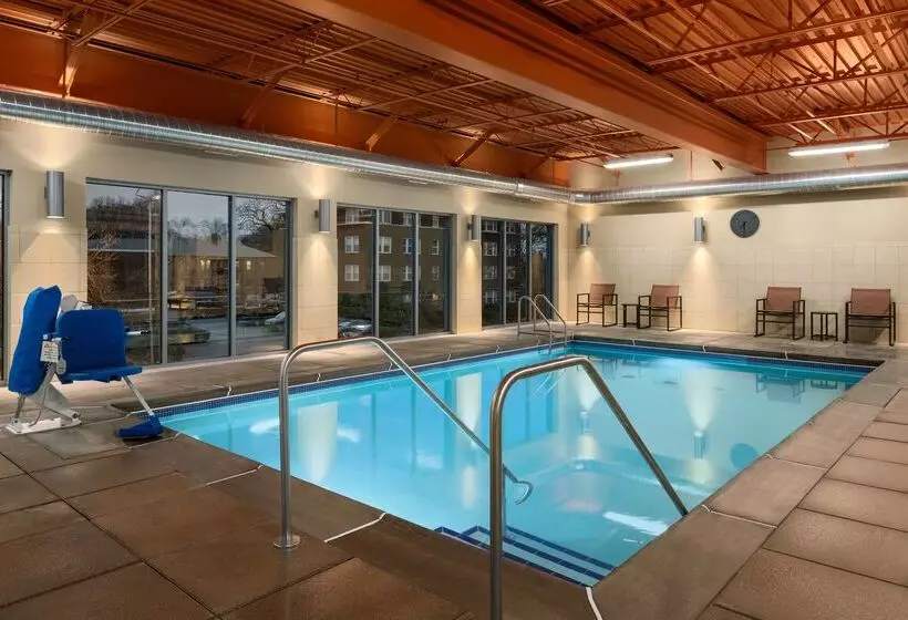 בית מלון כפרי Hampton Inn & Suites Clayton/st. Louisgalleria Area