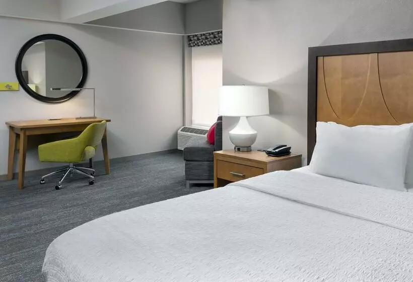 בית מלון כפרי Hampton Inn & Suites Clayton/st. Louisgalleria Area