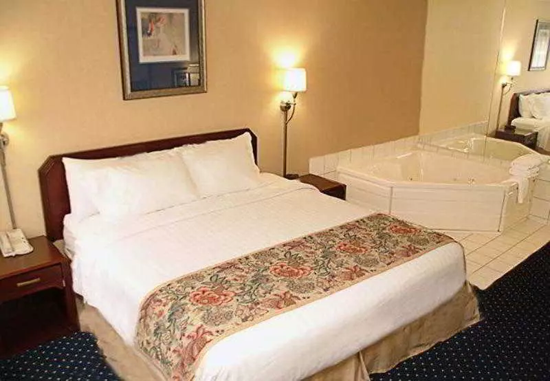 ホテル Quality Inn & Suites