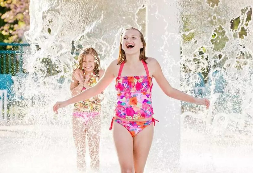 酒店 The Cove Of Lake Geneva