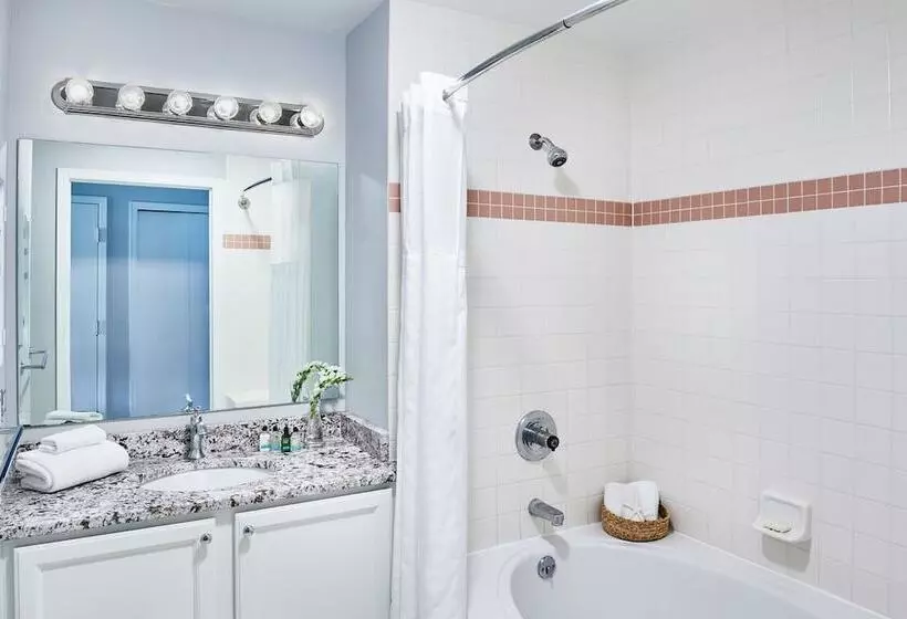 酒店 The Cove Of Lake Geneva