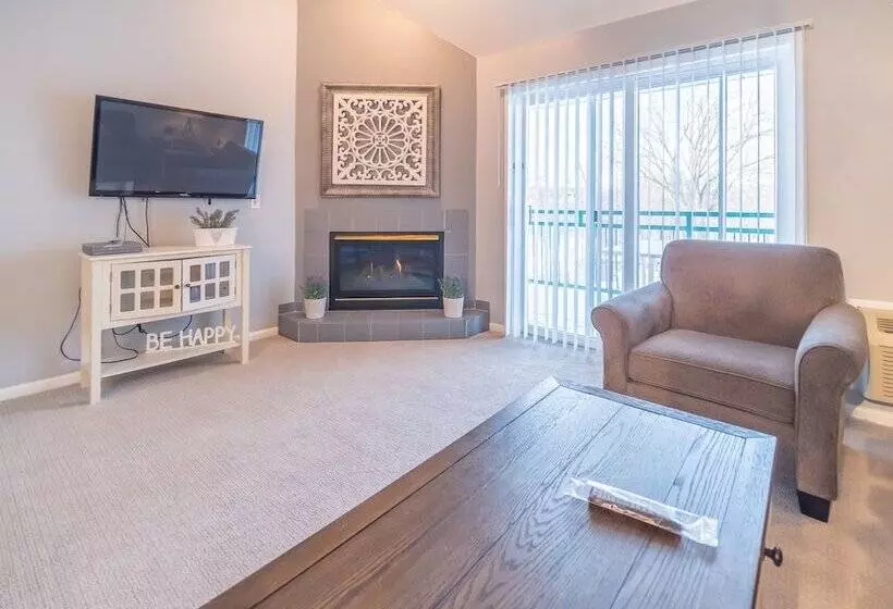 酒店 The Cove Of Lake Geneva