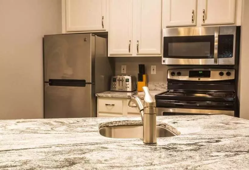 酒店 The Cove Of Lake Geneva