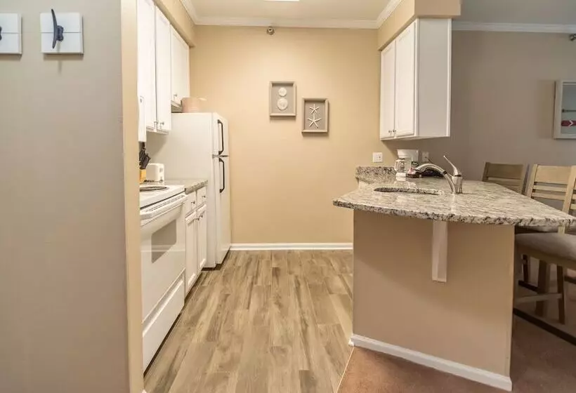 酒店 The Cove Of Lake Geneva