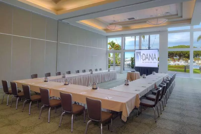 Отель The Dana On Mission Bay