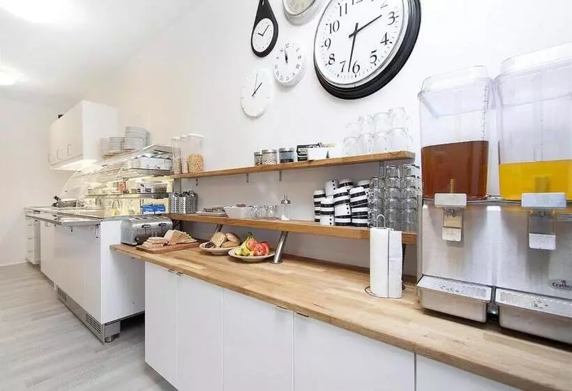 تختخواب و صبحانه Kef Guesthouse By Keflavík Airport