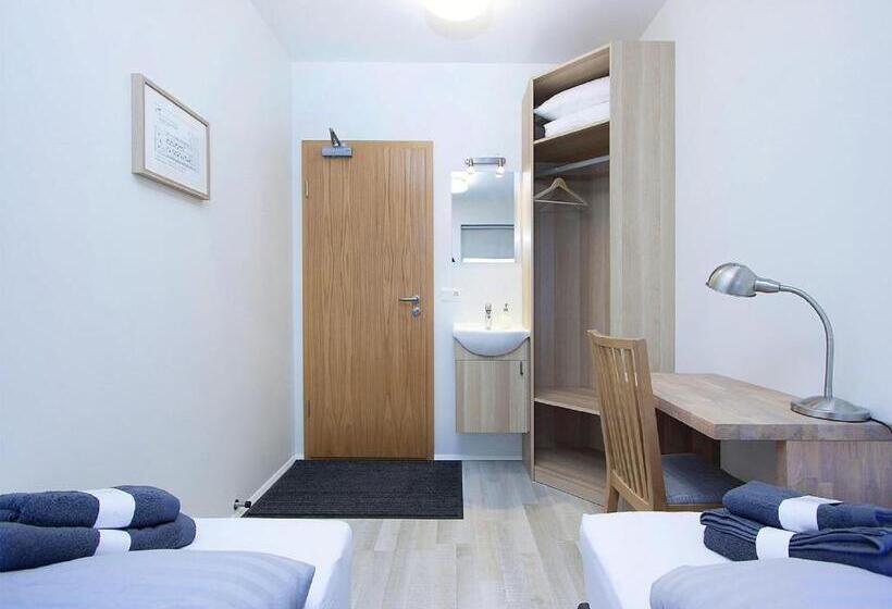 تختخواب و صبحانه Kef Guesthouse By Keflavík Airport