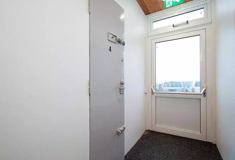 تختخواب و صبحانه Kef Guesthouse By Keflavík Airport