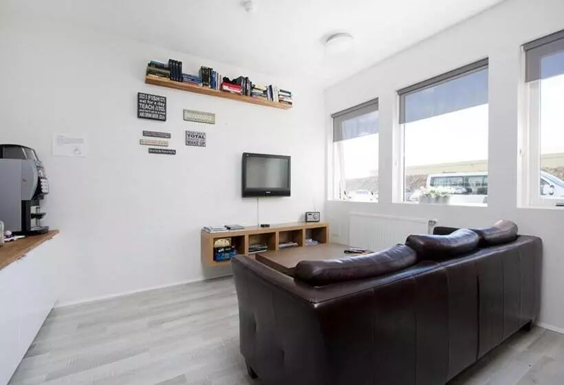 تختخواب و صبحانه Kef Guesthouse By Keflavík Airport