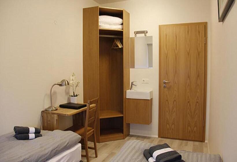 تختخواب و صبحانه Kef Guesthouse By Keflavík Airport