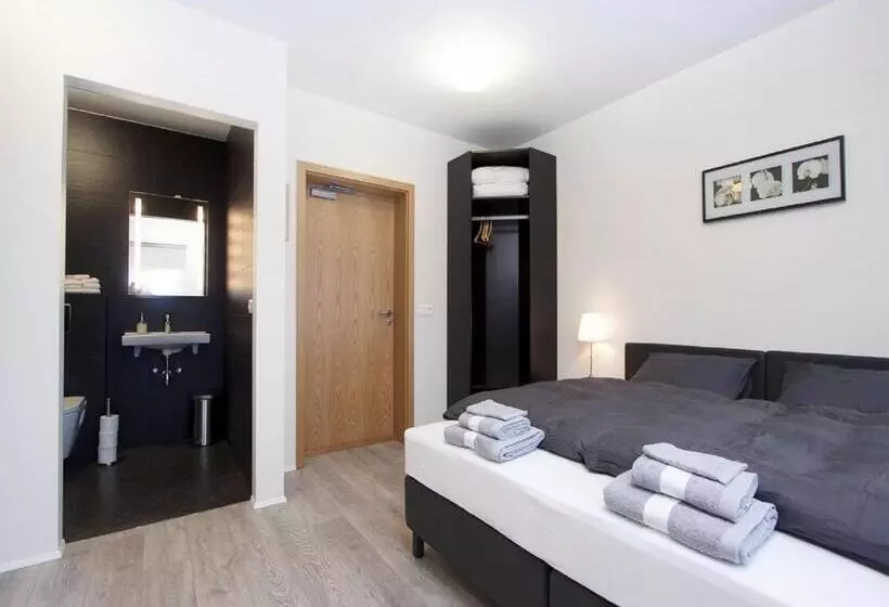 تختخواب و صبحانه Kef Guesthouse By Keflavík Airport