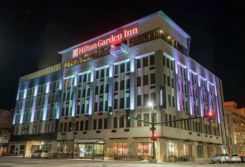 ホテル Hilton Garden Inn Wichita Downtown