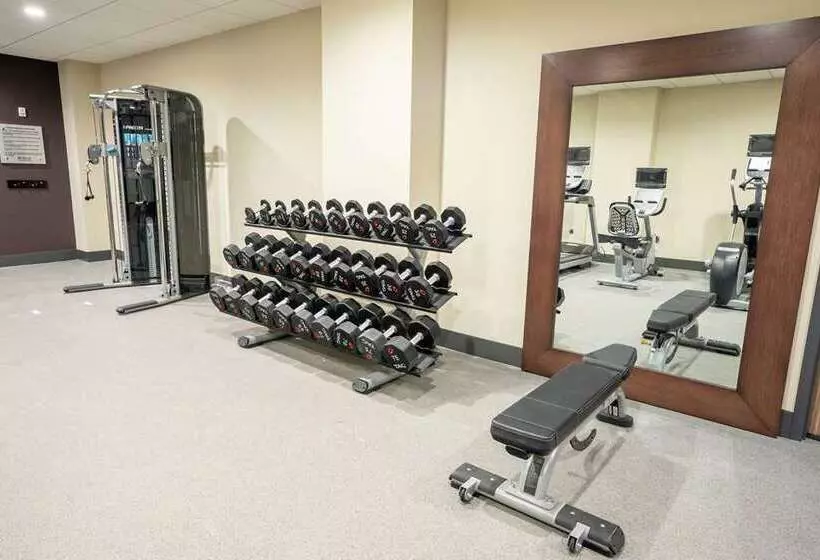 ホテル Hilton Garden Inn Wichita Downtown