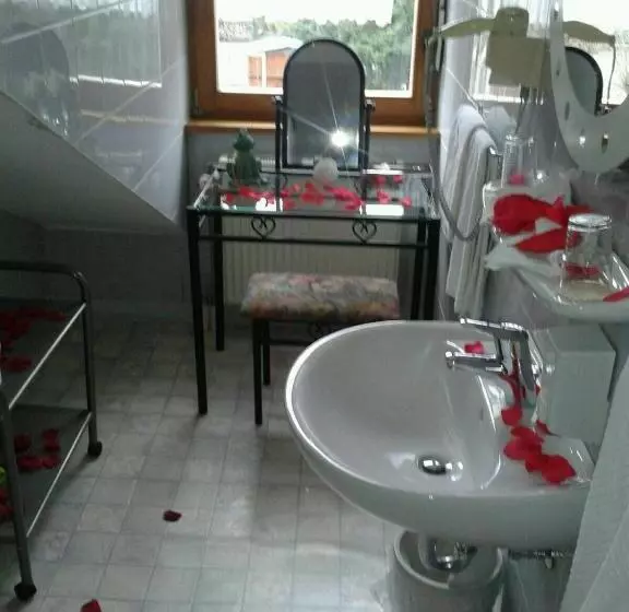 ペンション Blütenhotel Village