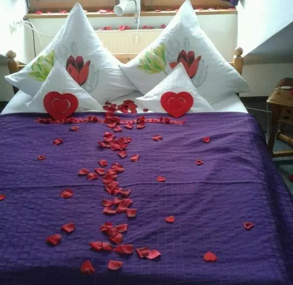 ペンション Blütenhotel Village