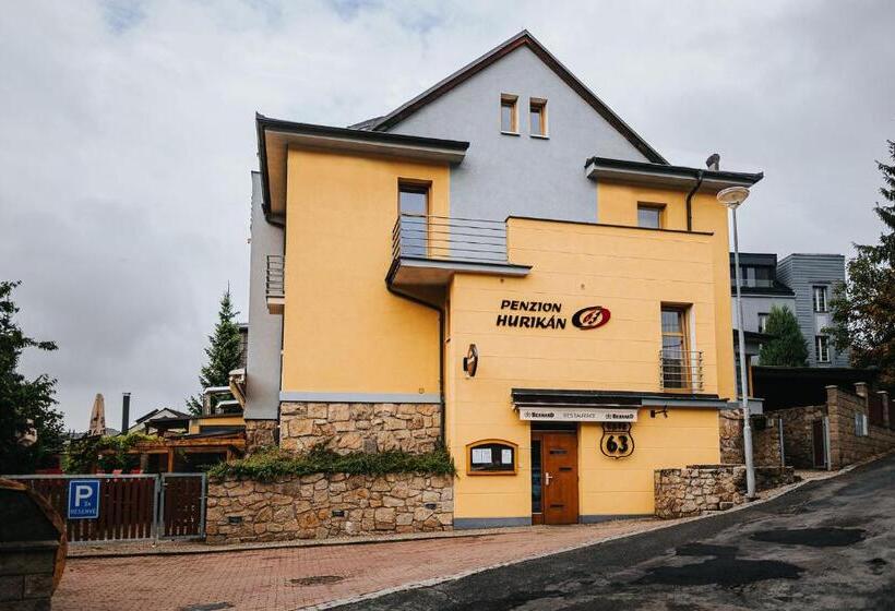 ペンション Penzion Hurikán 63
