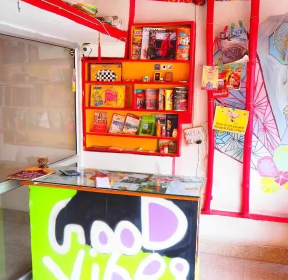 ユースホステル Good Vibes