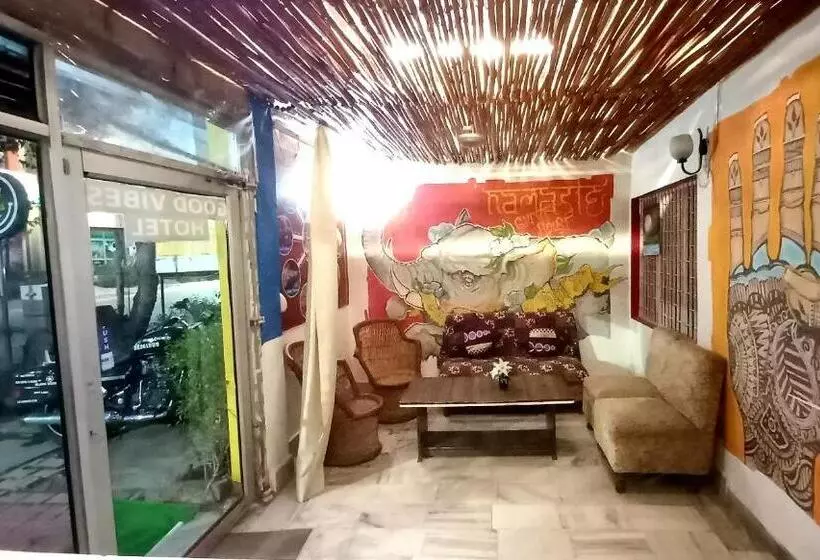 ユースホステル Good Vibes