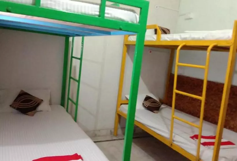 ユースホステル Good Vibes