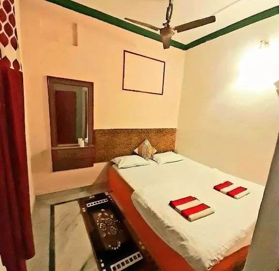 ユースホステル Good Vibes