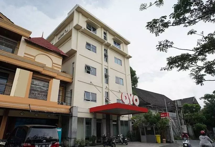 Hotel Oyo 1647  Pavilliun 02