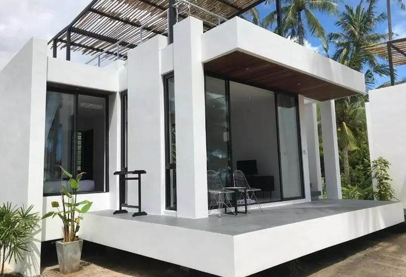 Lennon Maison
