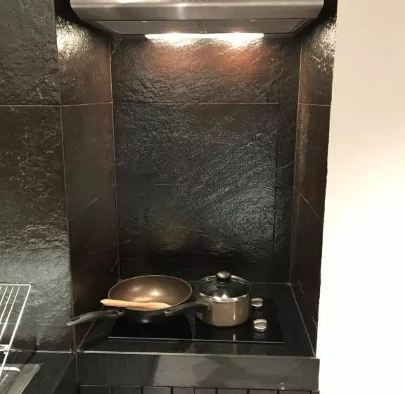 Lennon Maison