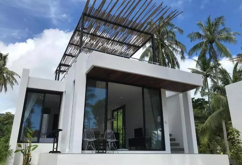 Lennon Maison