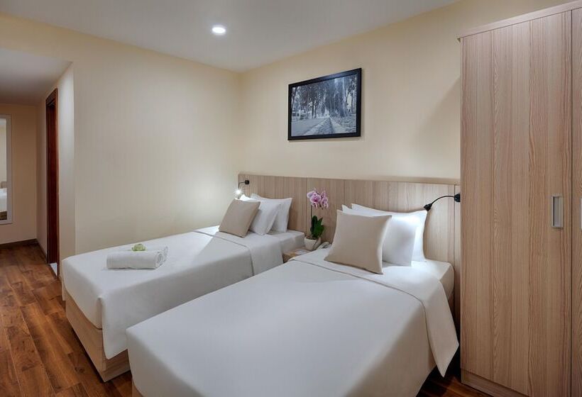 Happy Life Grand Hotel & Sky Bar