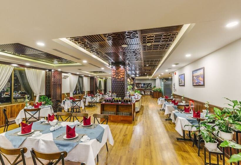 Happy Life Grand Hotel & Sky Bar