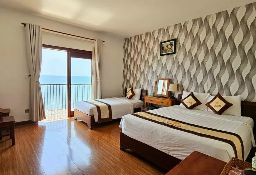 Venus Hotel   Massage & Sky Bar