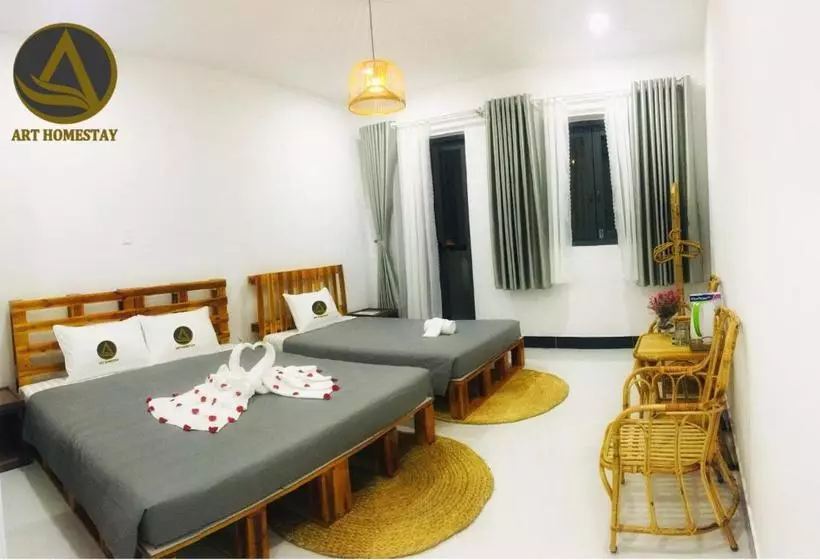 هتل Art Homestay  Hostel