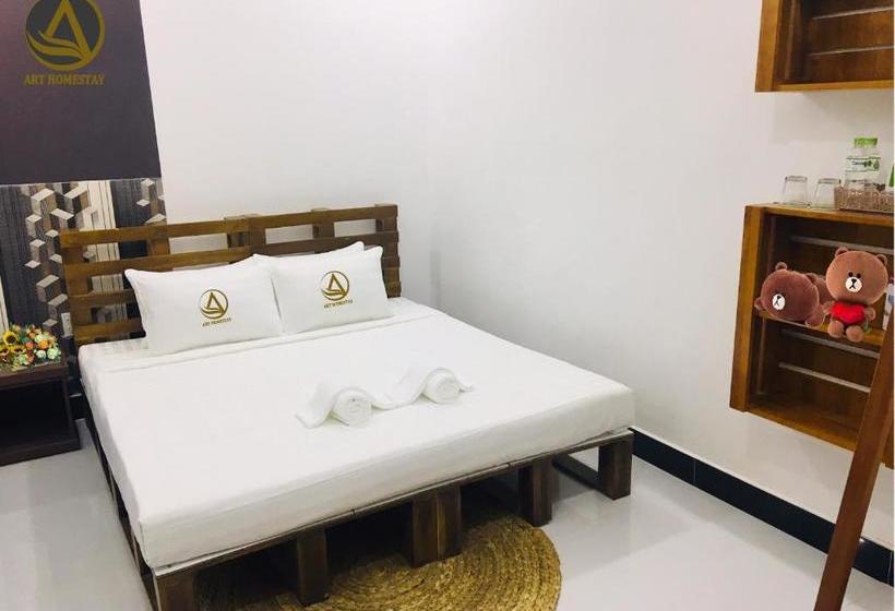 هتل Art Homestay  Hostel