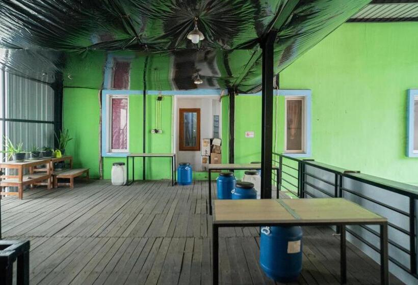 Otel Reddoorz Near Flyover Arjosari Malang