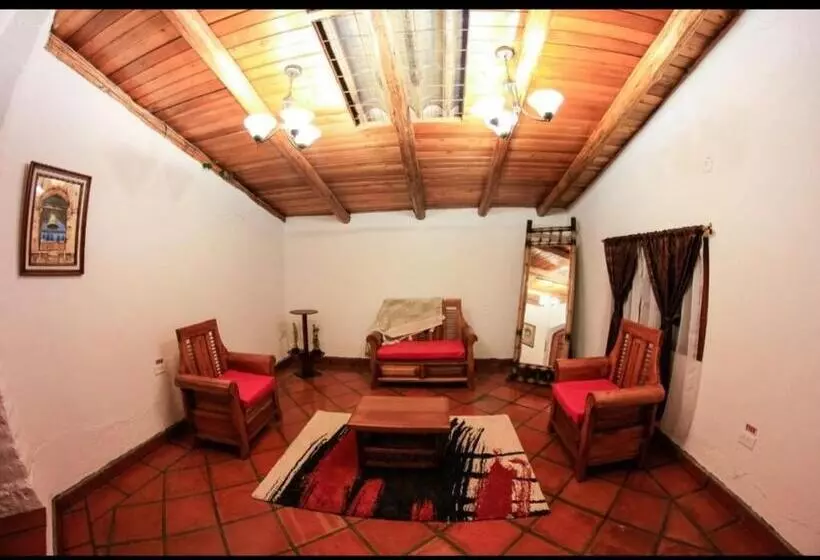 ユースホステル La Casa Del Colibri Ecuador