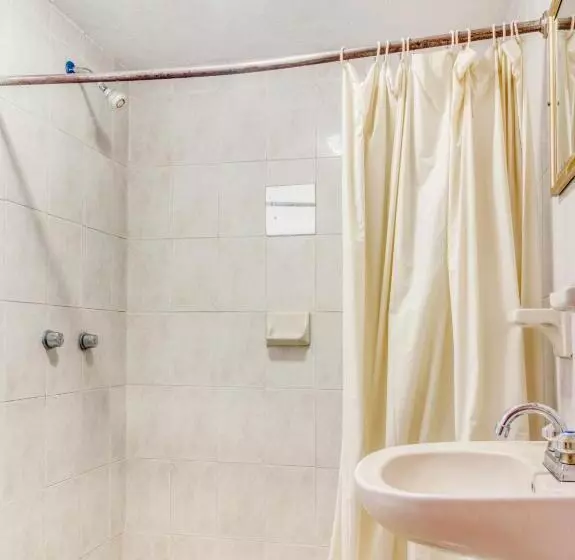 Capital O Hotel La Siesta, Gomez Palacio