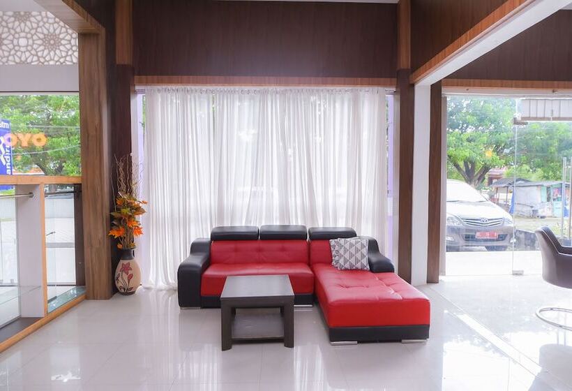 בית מלון כפרי Oyo 1630  Syariah Ring Road