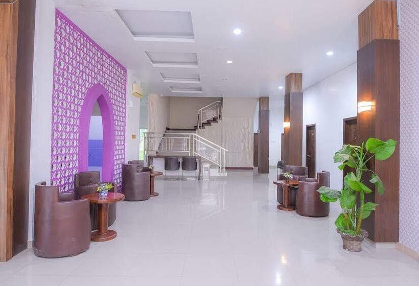 בית מלון כפרי Oyo 1630  Syariah Ring Road